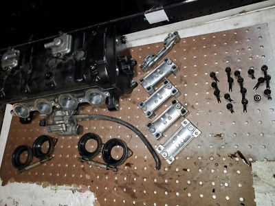 06 - 07 KAWASAKI NINJA ZX-10R CULATA MOTOR EXTREMO SUPERIOR 11008-0061 Foto 1 de 4