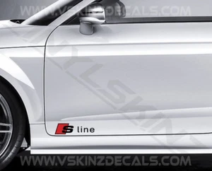 2x Adesivi Decalcomanie Porta Cast Premium Logo Audi S-line TT RS A3 A4 A5 Q3 Quattro - Foto 1 di 4