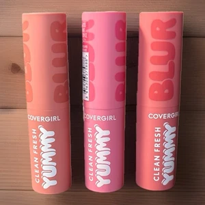 COVERGIRL Clean Fresh Yummy Blur Matte Lip Color, Blurring Effect Lot of 3 NEW - Picture 1 of 3