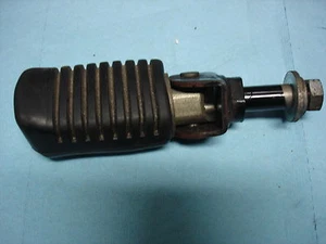 Kawasaki Ar80 AR 80 1982 soporte de estriba delantera izquierda OEM - Imagen 1 de 2
