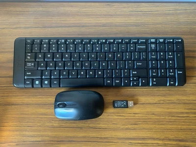 Logitech MK850 Performance Wireless Keyboard and Mouse PC Mac - Image 1 of 4