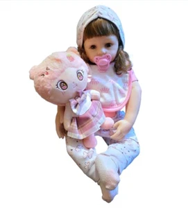 24 inch silicone dolls, realistic. With more than 10 accessories included.Reborn - Picture 1 of 6