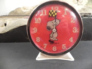 1958 Equity Peanuts Snoopy Checkered Flag Woodstock Racing Alarm Clock - Picture 1 of 5