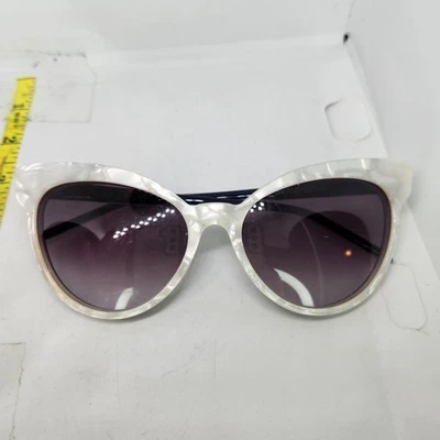 Gafas de sol WILDFOX GRAND DAME ojo de gato madreperla mármol crema azul marino Foto 1 de 4