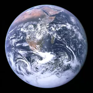 The Blue Marble 1972 Earth from Space Apollo 17 Mission Photo Poster Art Print - Picture 1 of 2