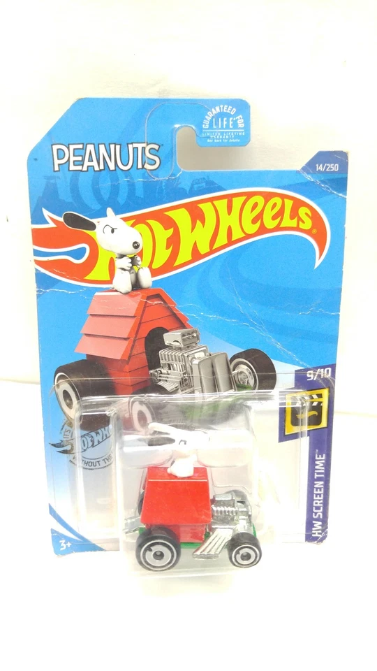 2019 Hot Wheels Screen Time Series Snoopy Doghouse Car