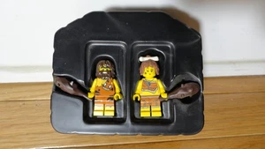LEGO 5004936 | 6194786 | Exclusive | Caveman & Cavewoman Set - Picture 1 of 2