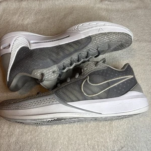 Scarpe da basket Nike Sabrina 1 TB grigio lupo bianco donna 11,5 uomo 10 FQ3391-010 - Foto 1 di 15