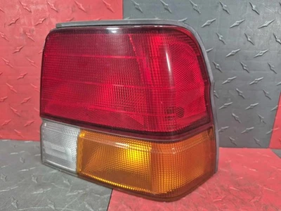 Conjunto de luces traseras para pasajero derecho Toyota Tercel 95-97 OEM Foto 1 de 4