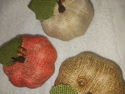 Calabazas Bling de yute de arpillera. Centros de mesa rellenos de jarrón. Lote de 9. Nuevo. Sonoma  Foto 1 de 4