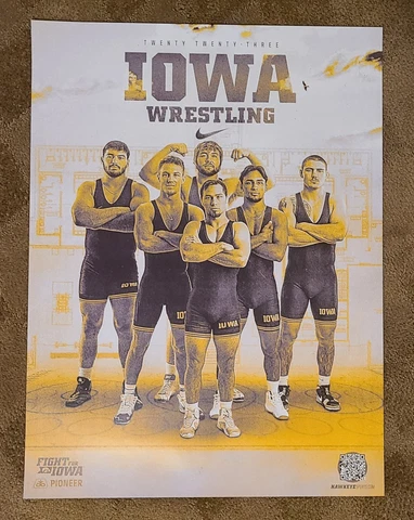 2022-2023 IOWA HAWKEYES Wrestling Poster Team *FAST SHIP* Cover