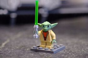 LEGO Star Wars Yoda Minifigure SW0219 gray hair 75002 75017 8018 7964 Jedi