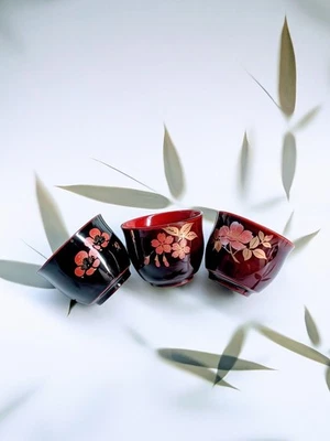 Japanese Lacquered Sake Cup Set - 3 Natural Wooden Vintage Urushi Bowls - Image 1 of 4