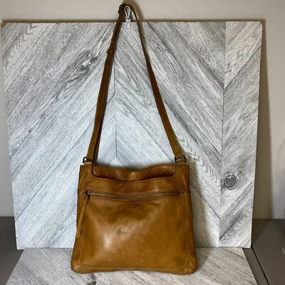 Bolso Bandolera Margot New York Mujer Cuero Marrón Bolsillos Magnéticos Foto 1 de 4