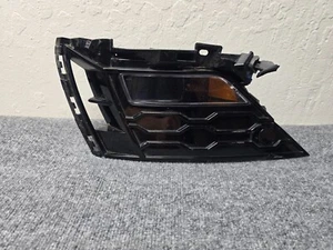 HYUNDAI SONATA 24-25 TURN SIGNAL LIGHT BUMPER MOLDING MOUNT BRACKET FRONT LEFT - Picture 1 of 12