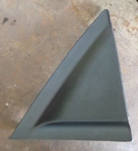Kia Cerato LD 2/04-10/06 Sedan Right Rear Door Outer Triangle Trim - Picture 1 of 2