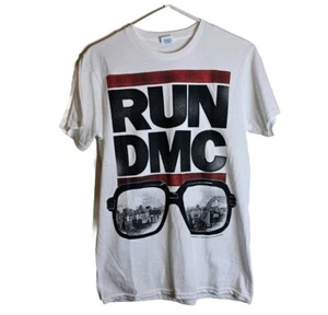 RUN DMC Mens Size Small  T-Shirt Glasses City Scene New York City 2014 White  - Picture 1 of 4