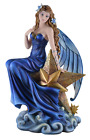 Groe Fee Starina sitzt auf goldenem Stern Figur Skulptur Engel Star Feen Fairy