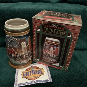 1997 Budweiser Holiday Stein “ Home For The Holidays” CS313 NIB - Picture 1 of 4