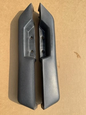 1982 1983 1984 1985 S10 Blazer GMC Jimmy Sonoma panel de puerta reposabrazos negro Foto 1 de 4