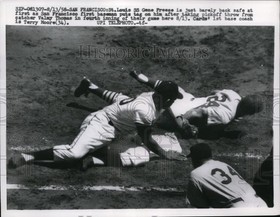 1958 Press Photo Gene Freese at the Baseball game with St. Louise - nes24066