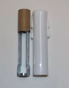 4" HOHE SCHLÜSSELLOSE KANDELABERBUCHSE MIT WEISSER KERZENABDECKUNG MIT TROPFEN 307096J - Bild 1 von 4