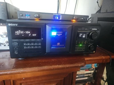 Cambiador de discos Sony CDP-M555ES MegaStorage 400 sin control remoto  Foto 1 de 4