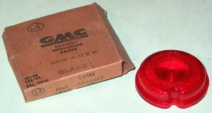 1939-1955 GMC Chevrolet Panel Suburban Station Wagon NOS tail lens 5943497 - Picture 1 of 2