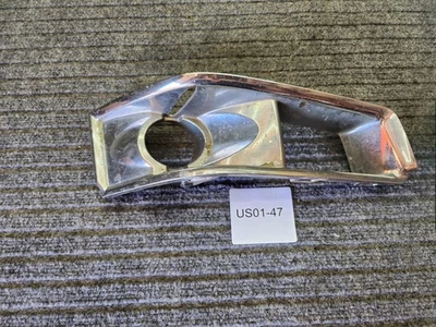 Оригинальная крышка ободка противотуманной фары переднего правостороннего пассажира для Cadillac CTS 2008-2014 годов выпуска - Изображение 1 из 4