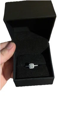 Women’s Diamond Engagement Ring - size 8 - Image 1 of 2