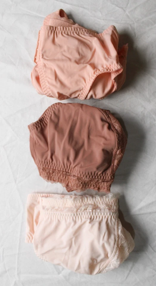 Breezies Women's Bra Sz M Soft Support Lace Wirefree Multi-colored A676780