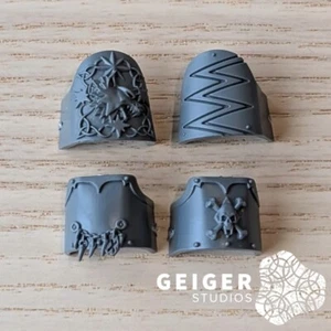 Warhammer 40K Space Wolves Bits | Venerable Dreadnought | Engraved Leg Armor Set - Picture 1 of 1