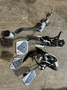 03-08 Nissan G35 350Z Z33 Manual Trans 6-Speed MT Brake And Clutch Pedal - Picture 1 of 4