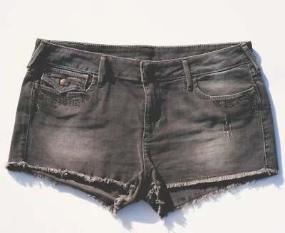 Pantalones Cortos Vaqueros True Religion Talla 32 Tachuelas Flecos Solapas Distress Negros EE. UU. Foto 1 de 4