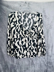 🆕 Ava & Viv Women's Long Sleeve Sweetheart Neck Tie-Front Top off white Size 4X - Picture 1 of 5