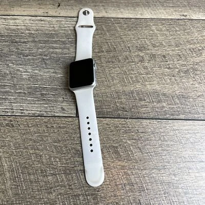 Apple Watch Sport 1st Gen Series 7000 Smartwatch White Strap 42mm Aluminum Case - Image 1 of 4
