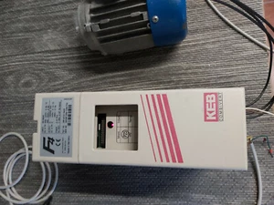 F4 09.F4.C1D-3420 KEB COMBIVERT 400V 1,5KW INVERTER - Foto 1 di 2