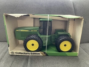 Ertl John Deere 8760 Knickgelenkter Allrad Traktor #5595 Die-Cast 1/16 - Bild 1 von 7