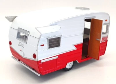 Greenlight 1/24 Scale Diecast 18225 - Shasta 15' Airflyte - Red/White - Photo 1/4