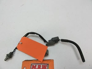 LIGHT BULB SOCKET WIRE PLUG CONNECTOR HARNESS SIDE MARKER CORNER TURN SIGNAL CAR - Picture 1 of 8