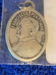 Pope Francis Medal - Italian Silver Oxidized 1 Inch Religious Vatican Coat Of Ar - Picture 1 of 10