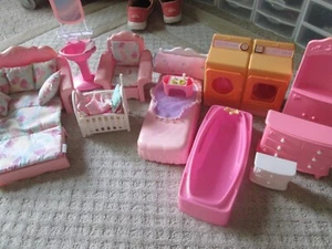 ENORME RARO 1990 Muñeca Barbie Muebles Cama Lavadora Secadora Cómoda Bañera Cuna ++++ - Imagen 1 de 5