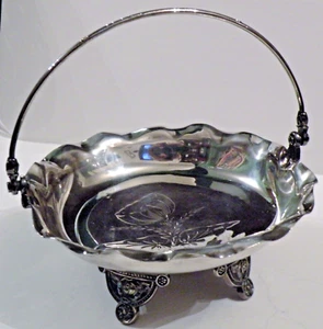 3K601 ANTIQUE VICTORIAN SILVERPLATE QUADRUPLE PLATE BASKET 9 IN. WIDE as found - Picture 1 of 12