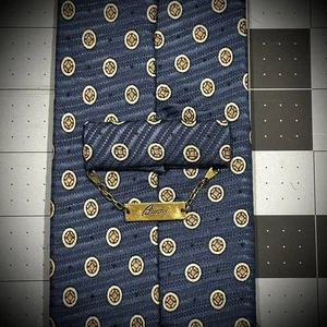 Brioni Blue Gold Circle Motif 100% Silk Men’s Designer Tie - Picture 1 of 4