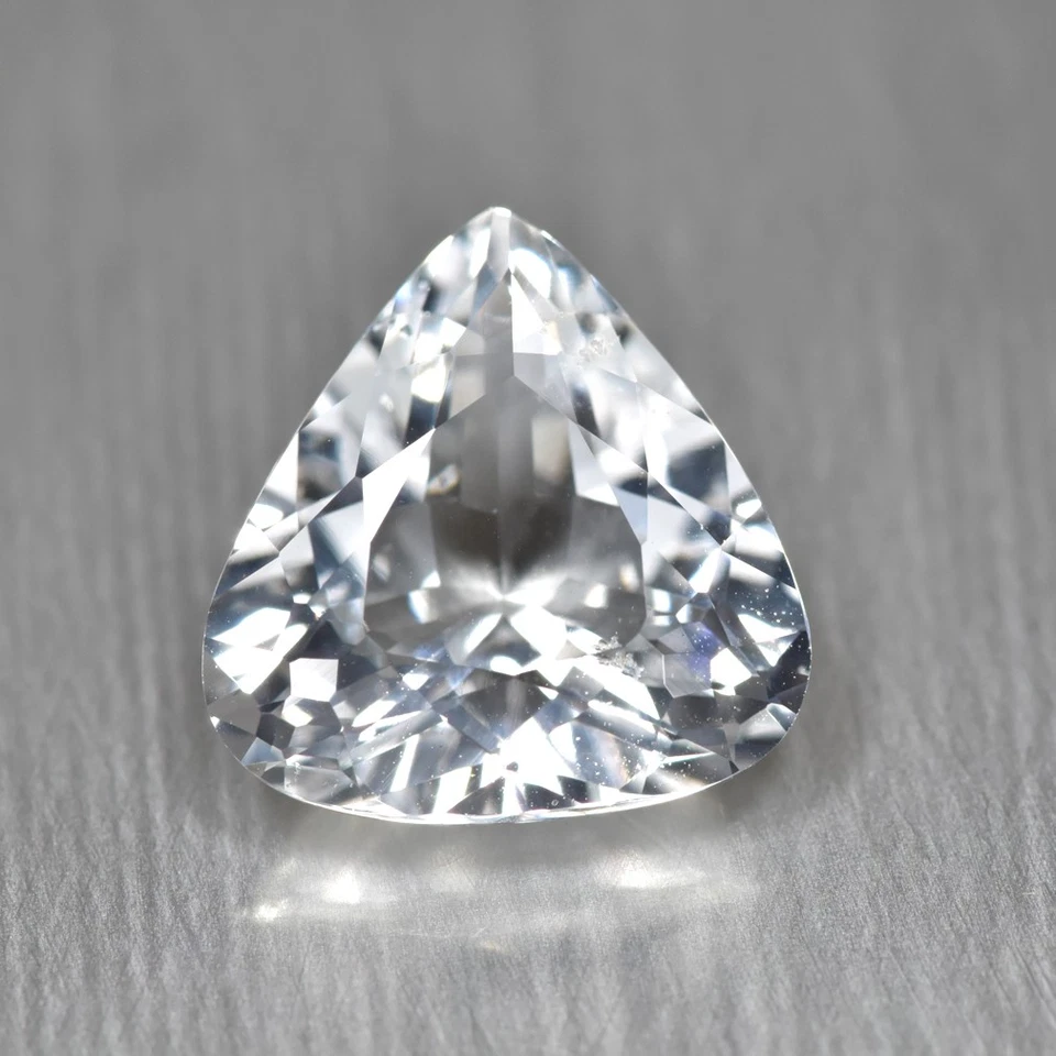 4.33CT Superb Diamond Sparkles Untreated Goshenite Beryl, Brazil - Image 1 of 1