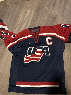VTG Nike Team USA 2002 Winter Olympics Hockey Jersey Mens L Player Issued !#11 - Image 1 of 4