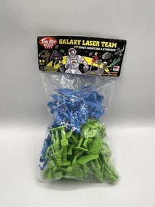 TimMee GALAXY LASER TEAM Tim Mee Toys Space Figures 48 Aliens/Men & 2 Starships - Picture 1 of 2