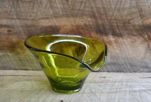 Vintage MCM Olive Green Viking Glass Bon Bon Candy Bowl with Lipped Spout - Picture 1 of 9
