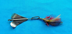 VINTAGE WINGED SPINNER BAIT MUSKIEPIKE BASS WALLEYE - Picture 1 of 3