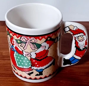 Cerámica Santa and Mrs. Taza de té de café bordada Clause Pixels Navidad - Imagen 1 de 5
